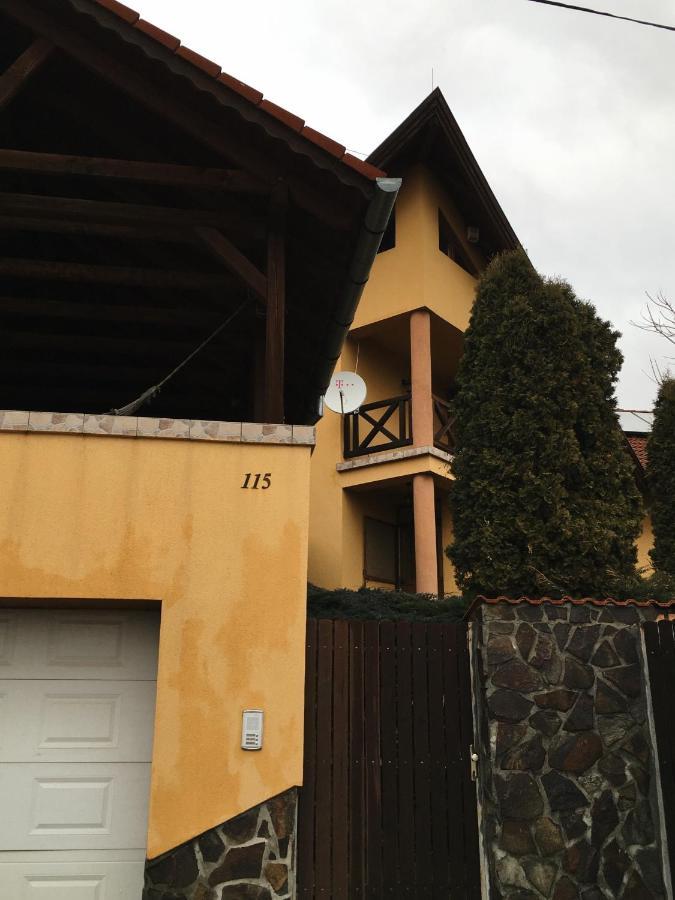 Kara Apartman Odorheiu Secuiesc Exterior photo